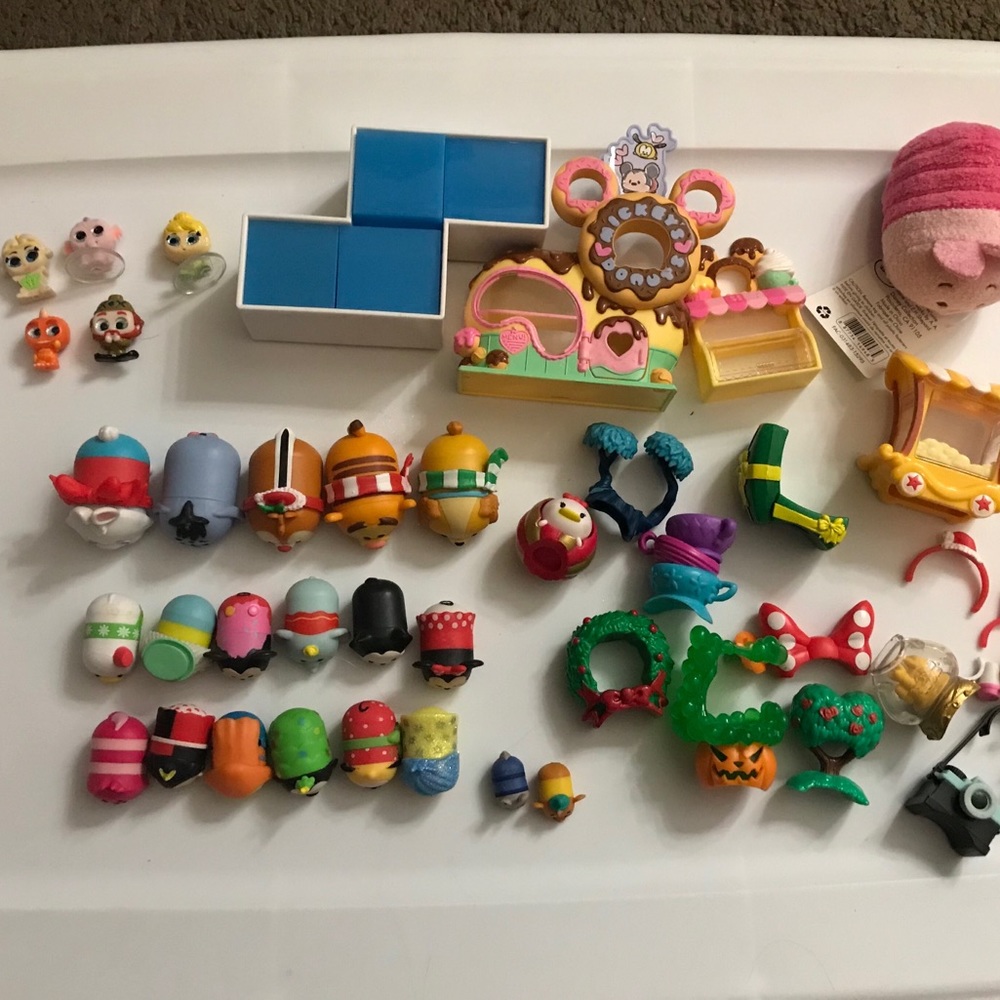 Disney Tsum Tsum and Doorables Lot